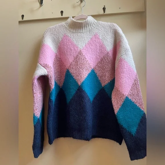 Pretty Chevron Sweater - Picture 1 of 8